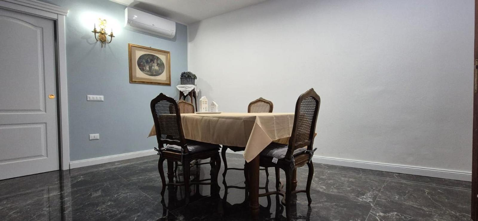 Mb Monolocale In Via Xx Settembre * Cagliari