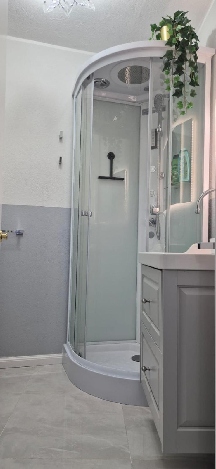 Affittacamere Mb Monolocale In Via Xx Settembre Cagliari