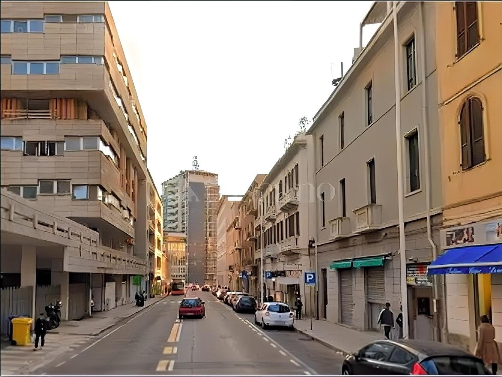 Mb Monolocale In Via Xx Settembre * Cagliari